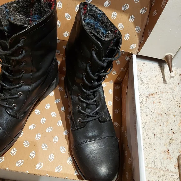 Call It Spring | Locklair Boots - Picture 8 of 12